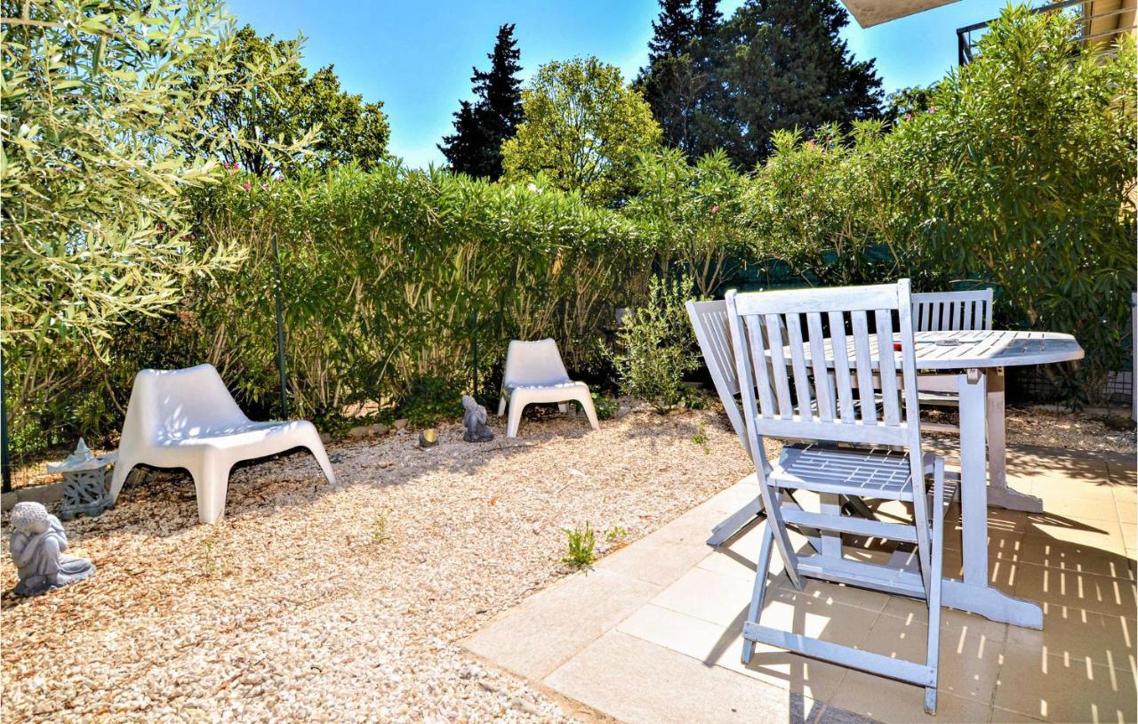 Lovely Apartment In Orange With Kitchen Exteriör bild